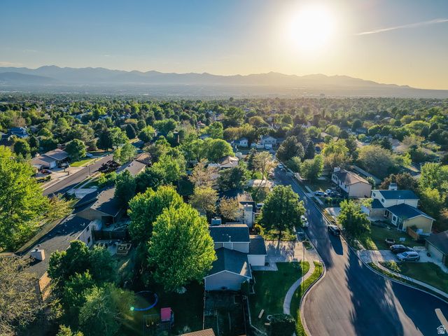 2098 E 10140 S, Sandy, UT 84092