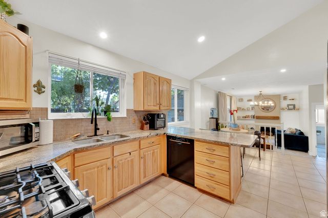 2098 E 10140 S, Sandy, UT 84092