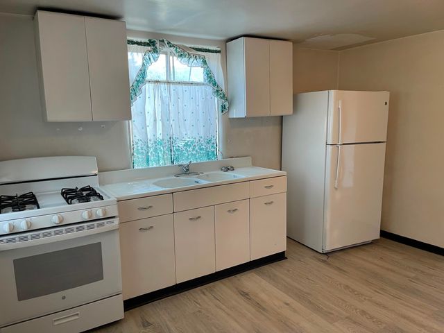 12 Nieves Road SE, Albuquerque, NM 87123