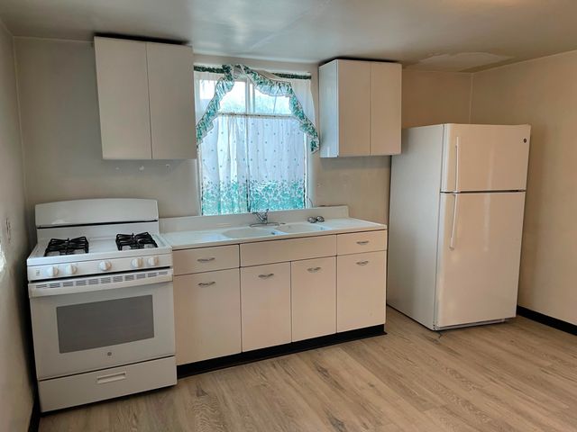 12 Nieves Road SE, Albuquerque, NM 87123