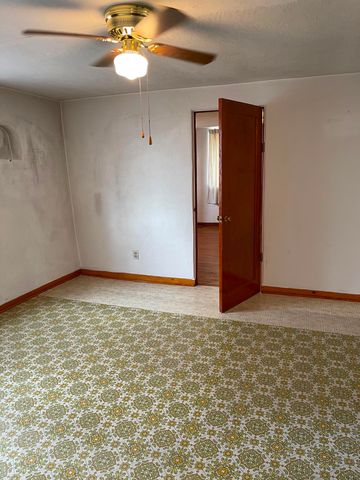 12 Nieves Road SE, Albuquerque, NM 87123