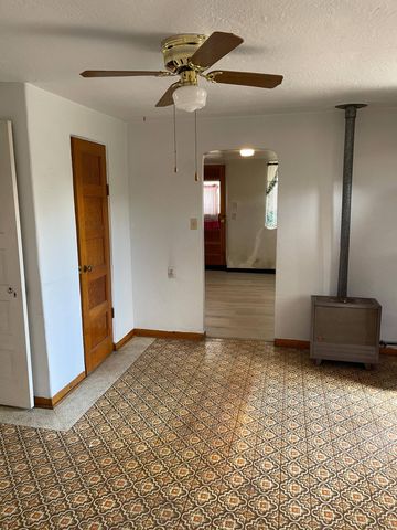 12 Nieves Road SE, Albuquerque, NM 87123