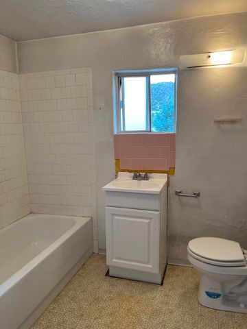 12 Nieves Road SE, Albuquerque, NM 87123