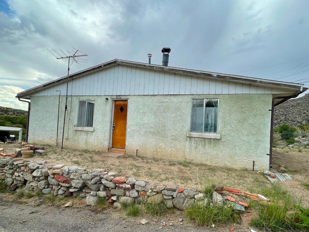 12 Nieves Road SE, Albuquerque, NM 87123