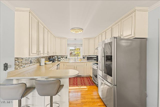 1605 Southwest Avenue, Johnson City, TN 37604