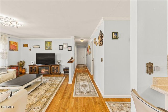 1605 Southwest Avenue, Johnson City, TN 37604