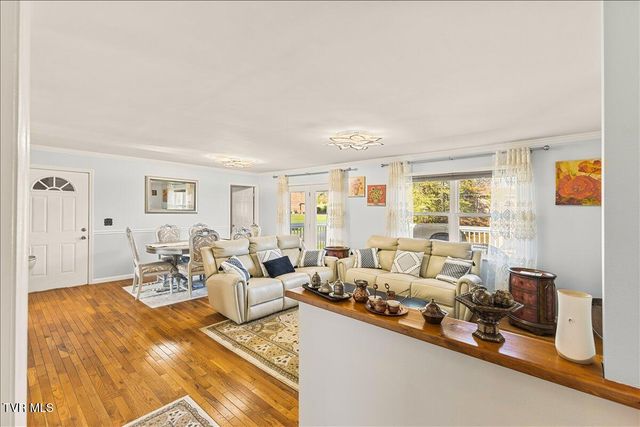 1605 Southwest Avenue, Johnson City, TN 37604