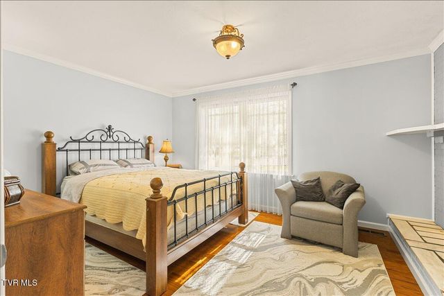 1605 Southwest Avenue, Johnson City, TN 37604