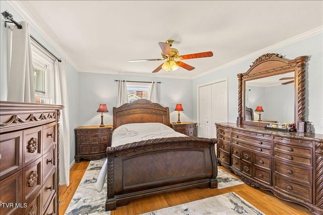 1605 Southwest Avenue, Johnson City, TN 37604