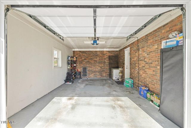 1605 Southwest Avenue, Johnson City, TN 37604