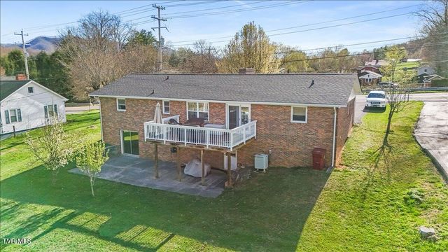 1605 Southwest Avenue, Johnson City, TN 37604