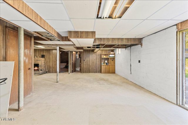 1605 Southwest Avenue, Johnson City, TN 37604