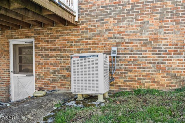 1605 Southwest Avenue, Johnson City, TN 37604