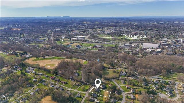 1605 Southwest Avenue, Johnson City, TN 37604