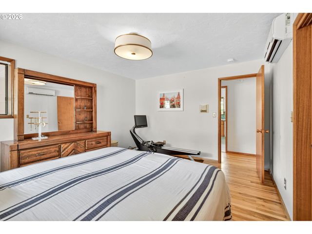 504 MEADOW VIEW Rd, Forest Grove, OR 97116