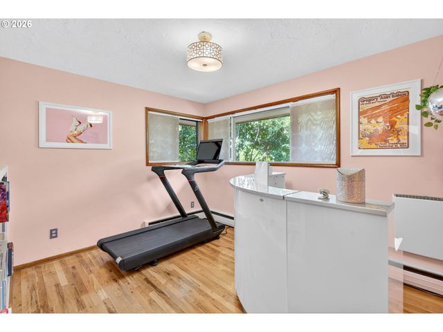 504 MEADOW VIEW Rd, Forest Grove, OR 97116