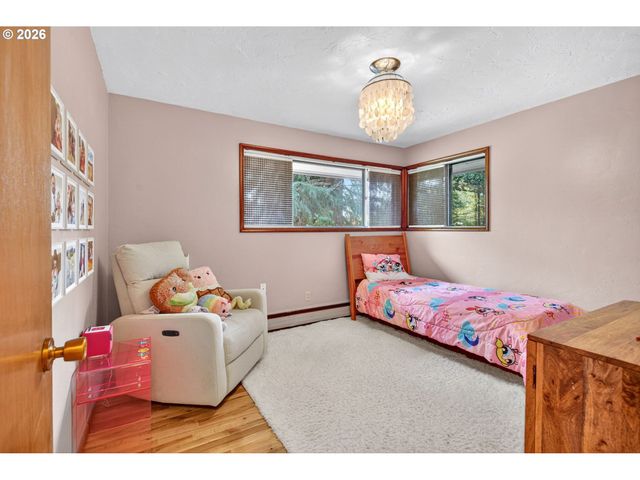 504 MEADOW VIEW Rd, Forest Grove, OR 97116