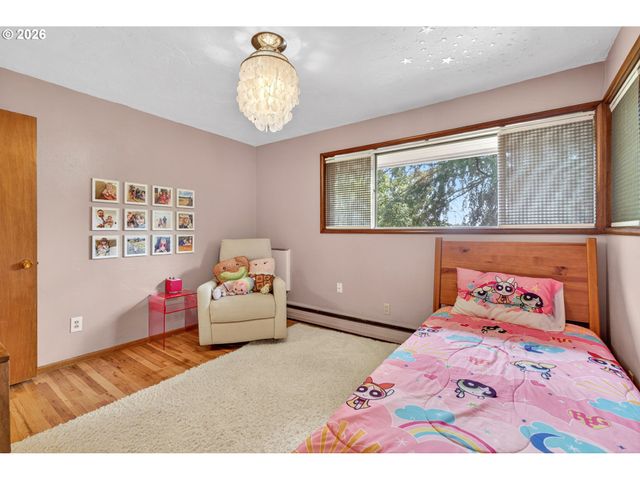 504 MEADOW VIEW Rd, Forest Grove, OR 97116