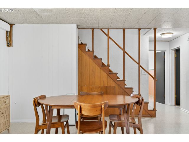 504 MEADOW VIEW Rd, Forest Grove, OR 97116