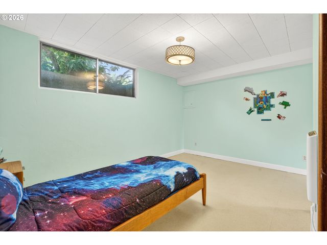 504 MEADOW VIEW Rd, Forest Grove, OR 97116