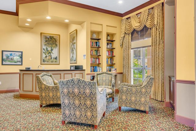 1000 Scotia Drive 304, Hypoluxo, FL 33462