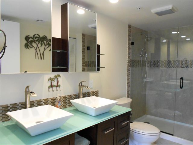 1000 Scotia Drive 304, Hypoluxo, FL 33462