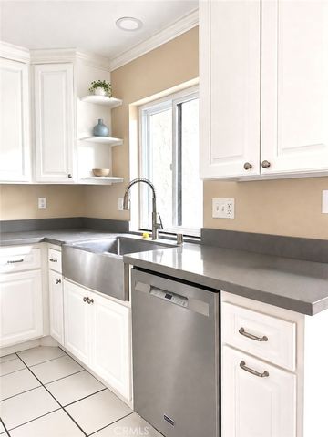 25 Sand Dollar Court, Newport Beach, CA 92663
