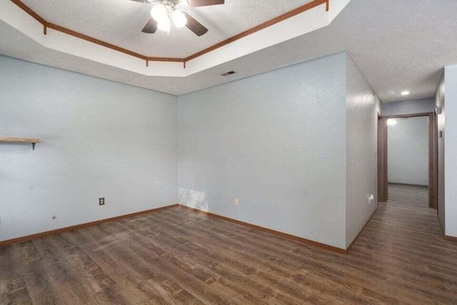 1121 S Colgate Avenue, Springfield, MO 65802