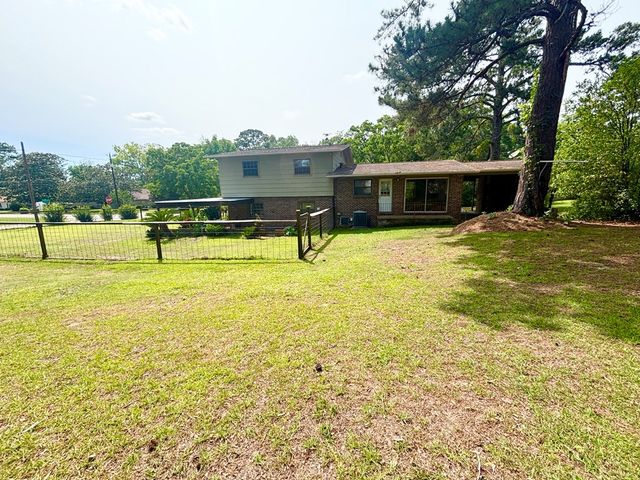 2203 Stonebridge Rd., Dothan, AL 36301