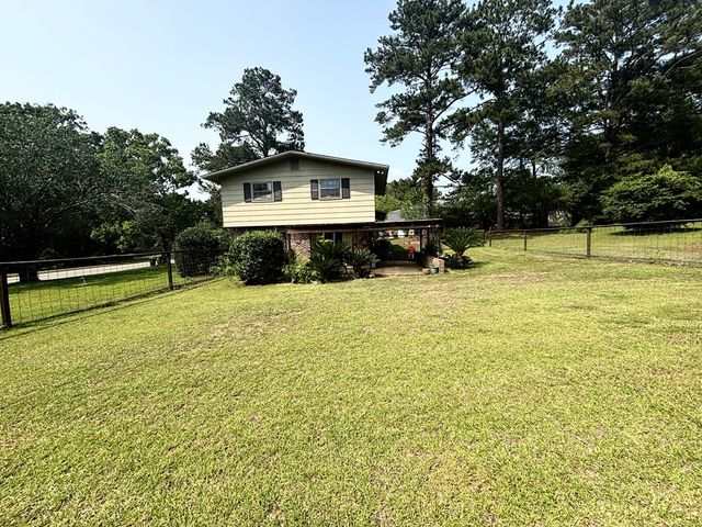 2203 Stonebridge Rd., Dothan, AL 36301