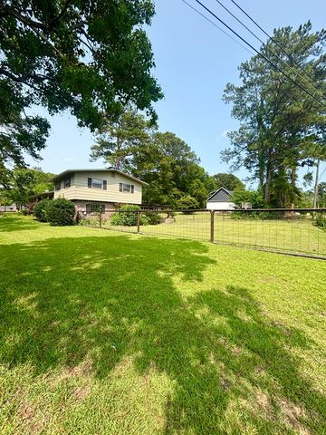 2203 Stonebridge Rd., Dothan, AL 36301