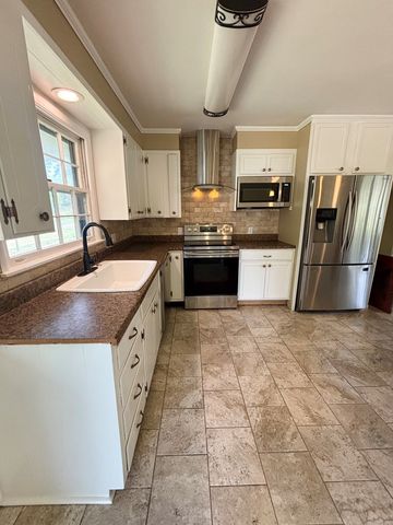 2203 Stonebridge Rd., Dothan, AL 36301