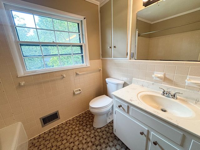 2203 Stonebridge Rd., Dothan, AL 36301