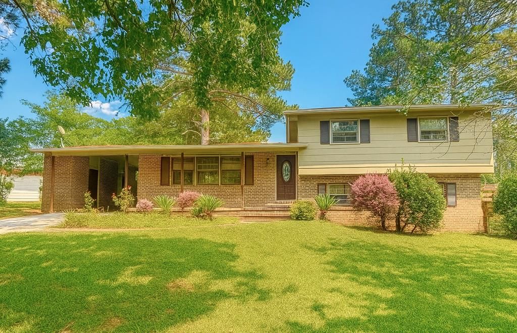 2203 Stonebridge Rd., Dothan, AL 36301