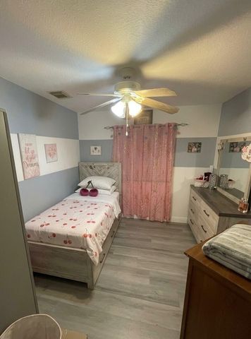 7108 HAWKS NEST Terrace, Riviera Beach, FL 33407