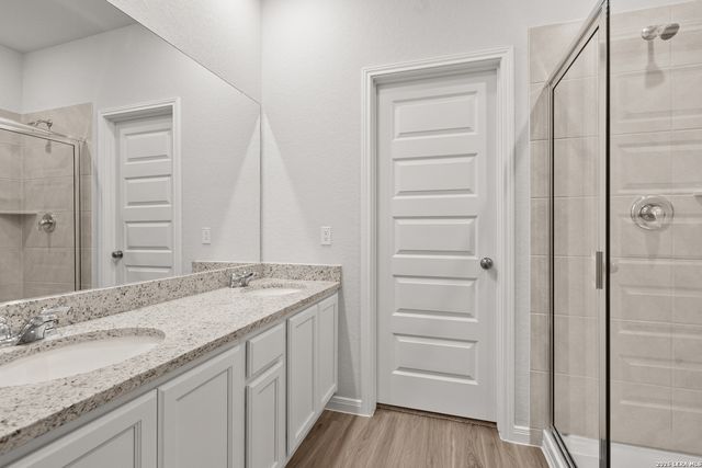 13602 Helton Pass, St Hedwig, TX 78152