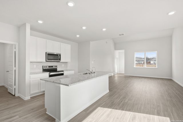 13602 Helton Pass, St Hedwig, TX 78152