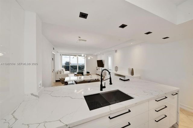1830 S Ocean Drive 4704, Hallandale Beach, FL 33009