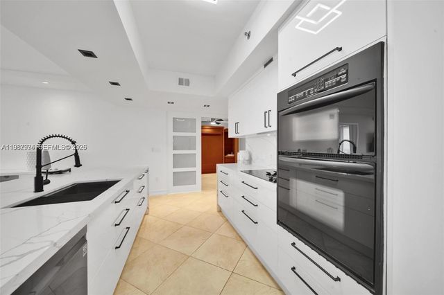 1830 S Ocean Drive 4704, Hallandale Beach, FL 33009