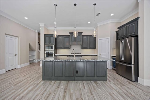 6723 Sussex Manor Street, Houston, TX 77055