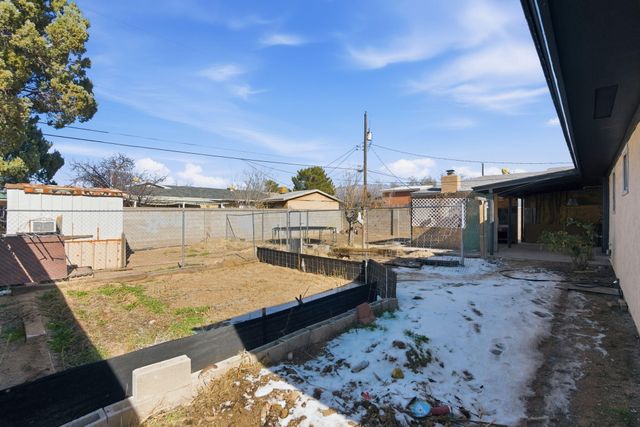 3909 Hilton Avenue NE, Albuquerque, NM 87110