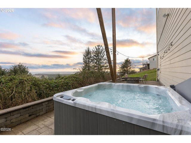 7415 E Summit Road, Pacific City, OR 97135