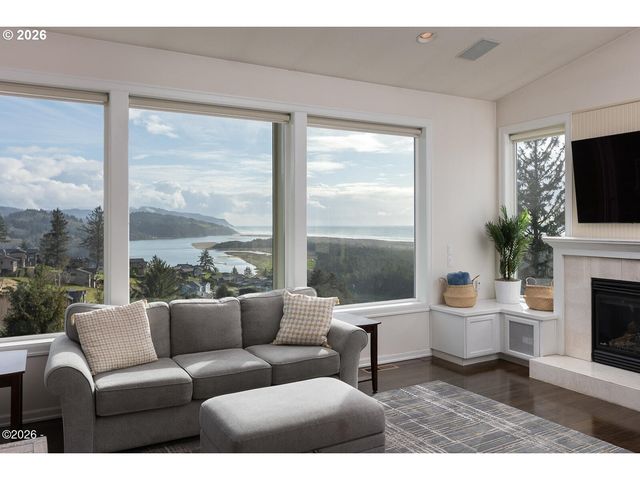 7415 E Summit Road, Pacific City, OR 97135