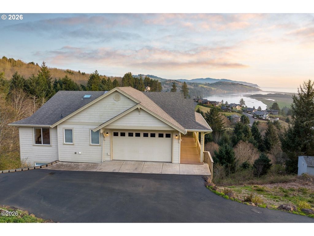 7415 E Summit Road, Pacific City, OR 97135
