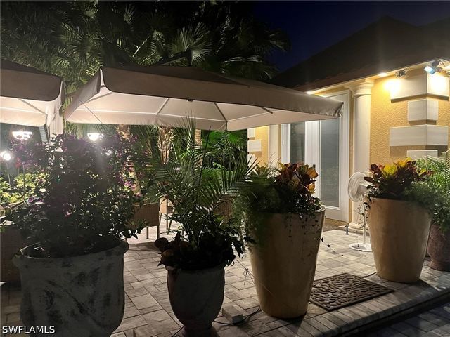 4840 CARRIAGE CT, Naples, FL 34114