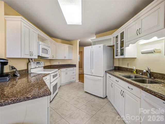 20 Adohi Court, Brevard, NC 28712