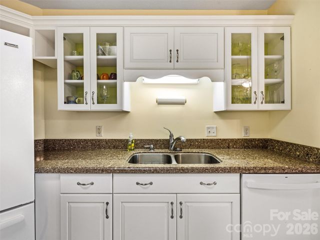 20 Adohi Court, Brevard, NC 28712