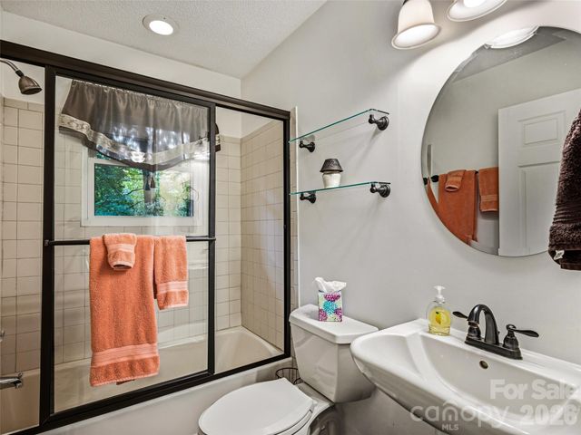 20 Adohi Court, Brevard, NC 28712