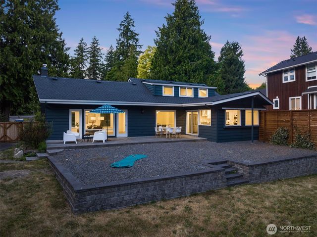 2137 N 128TH Street, Seattle, WA 98133