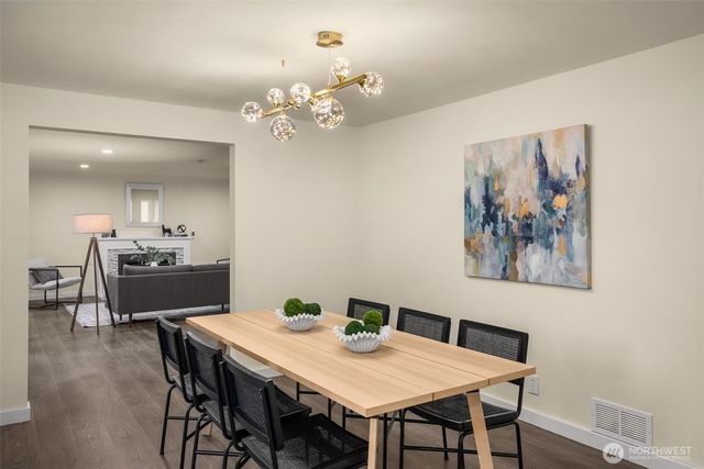 2137 N 128TH Street, Seattle, WA 98133